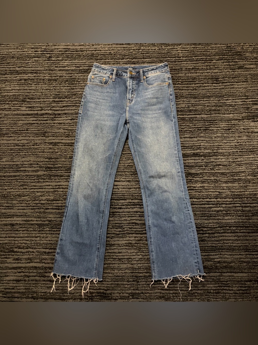 Hatley high rise frayed hem straight leg
denim jeans
